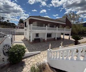 Exterior view of House or chalet for sale in Alzira  with Air Conditioner, Private garden and Terrace