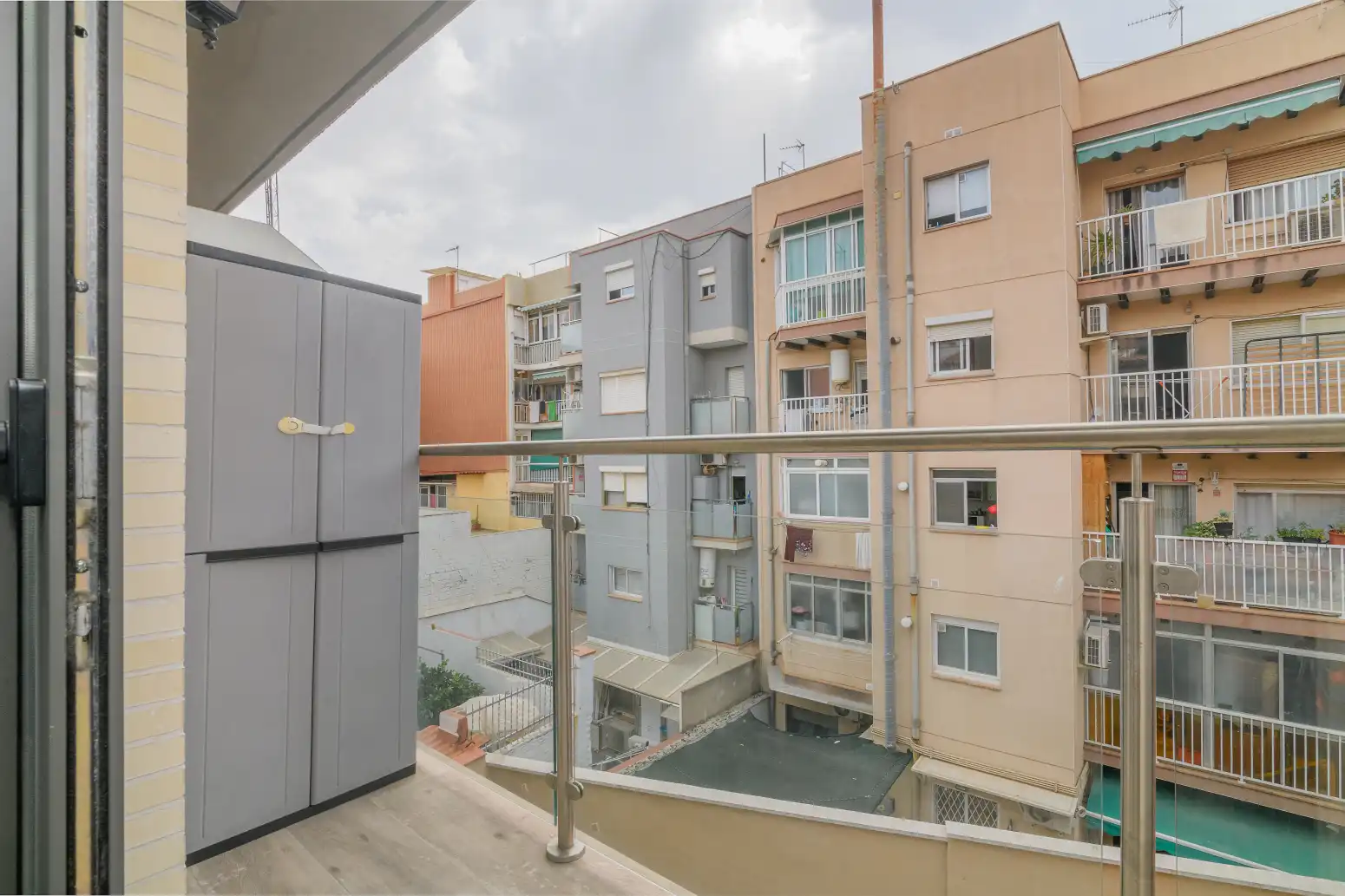 Terrassa de Pis en venda en Cornellà de Llobregat amb Aire condicionat, Calefacció i Terrassa