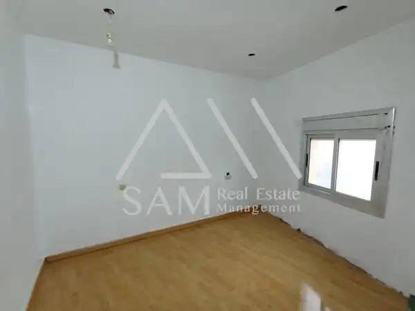 Planta baja en venta en Nou Barris