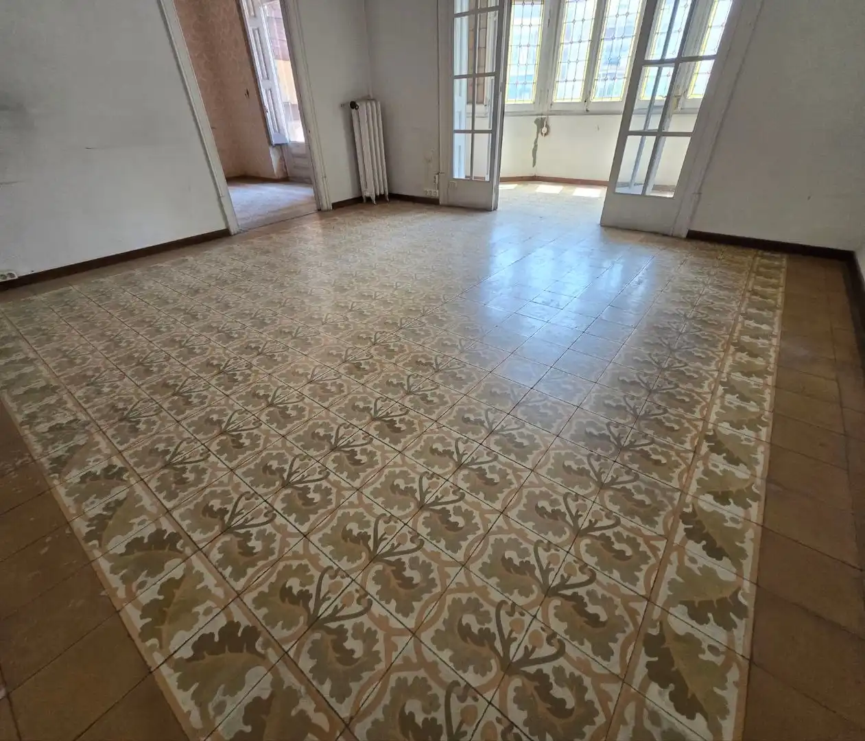 Piso en venta en Barcelona con Calefacción, Trastero y Balcón