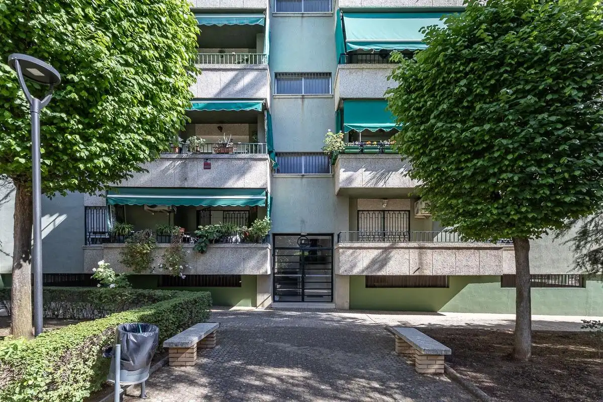 Piso en venta en Cervantes