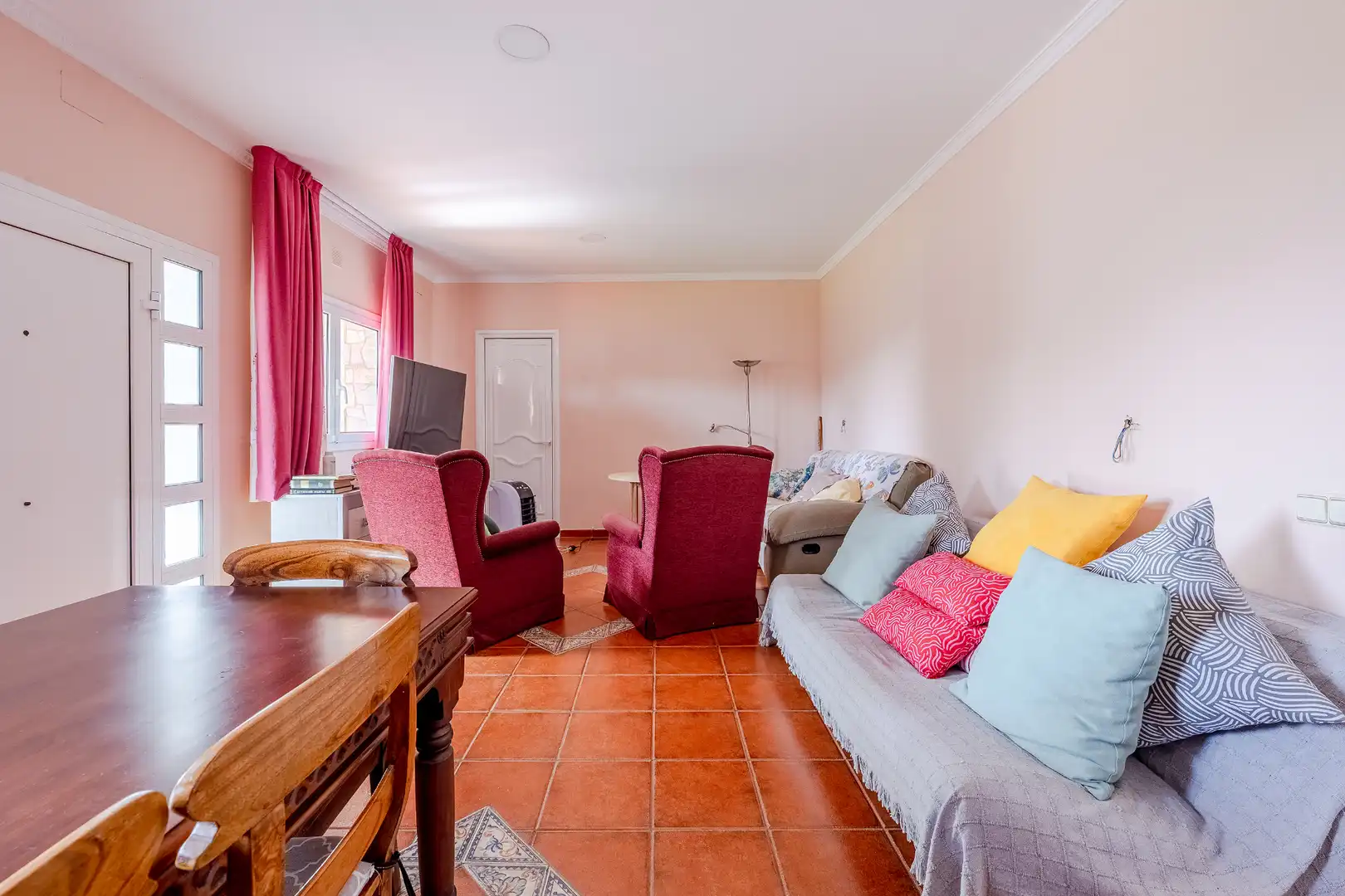 Sala de estar de Casa o chalet en venta en Badalona con Aire acondicionado, Calefacción y Jardín privado