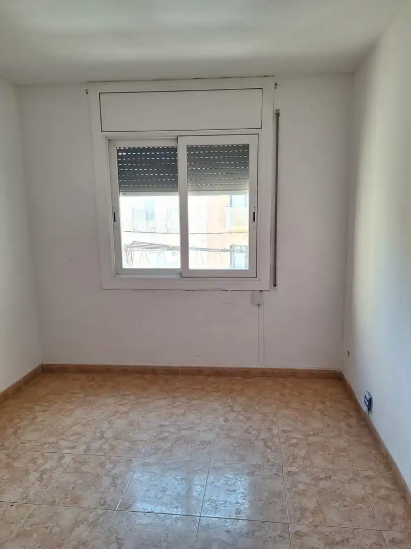 Habitación de Piso en venta en Terrassa con Balcón