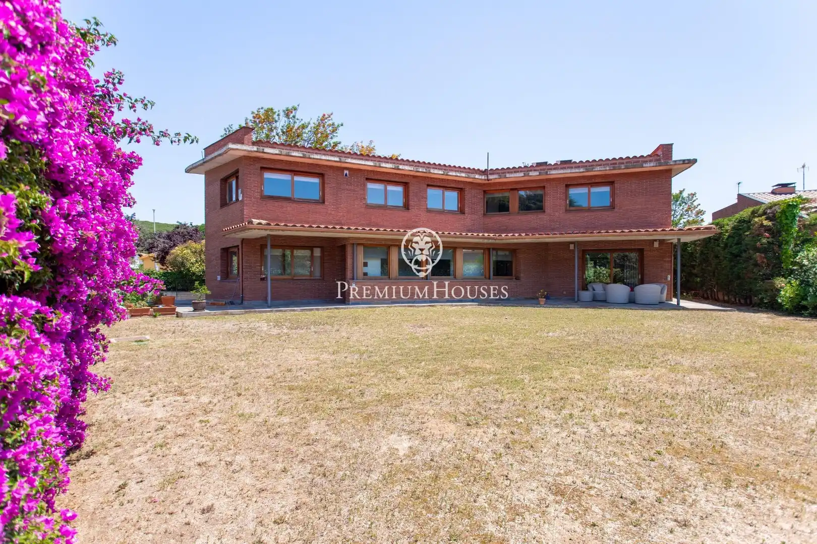 Außenansicht von Haus oder Chalet zum Verkauf in Cabrera de Mar mit Klimaanlage, Heizung und Privatgarten