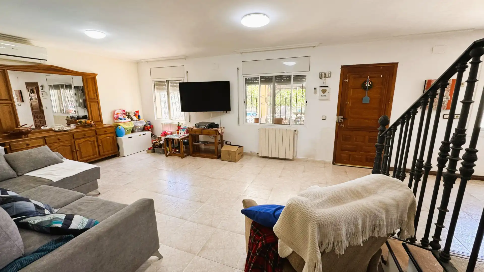 Living room of Houses for sale in El Catllar   with Air Conditioner, Private garden and Swimming Pool