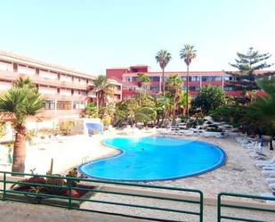 Piscina de Pis en venda en Arona amb Piscina, Moblat i Alarma