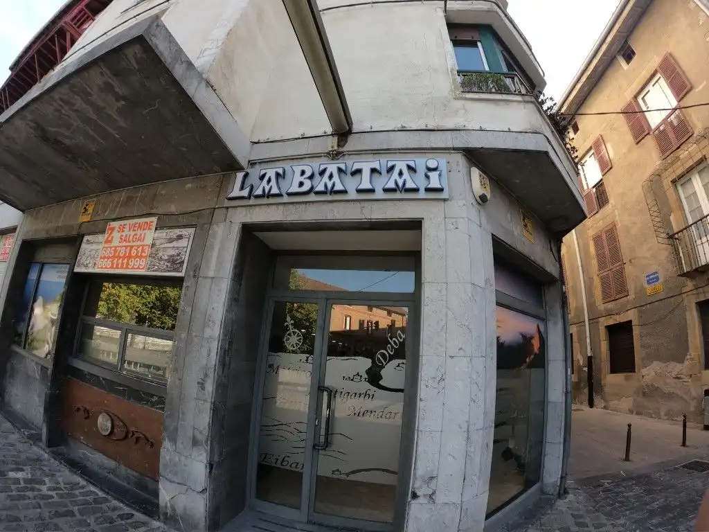Vista exterior de Local en venta en Deba
