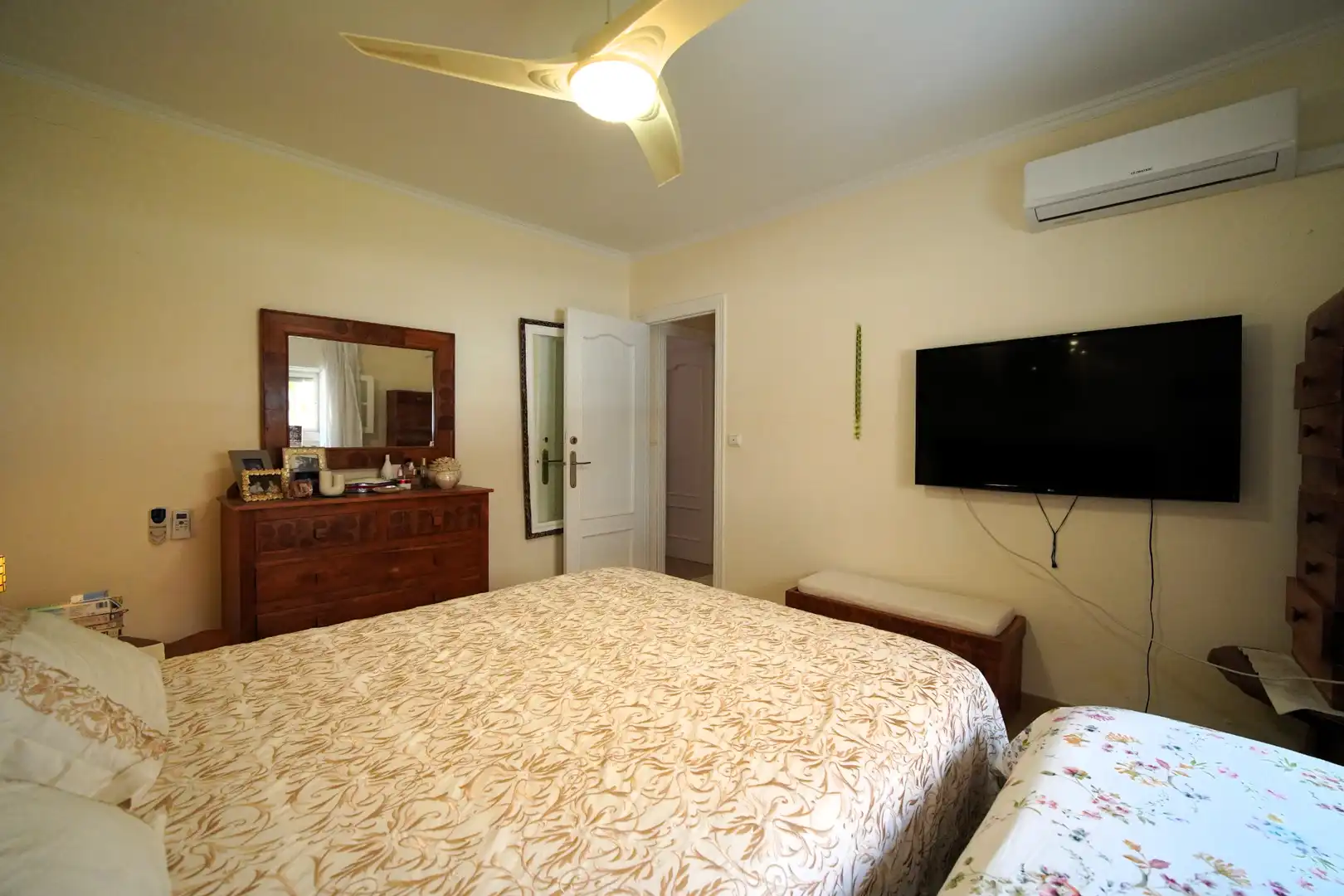 Habitación de Casa adosada en venta en Roquetas de Mar con Aire acondicionado, Jardín privado y Terraza