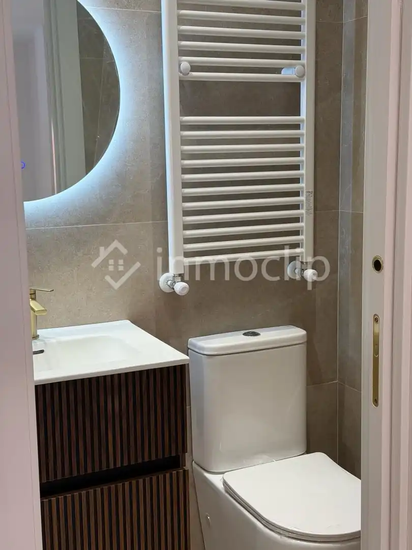 Bathroom of Flat for sale in Salamanca  with Heating