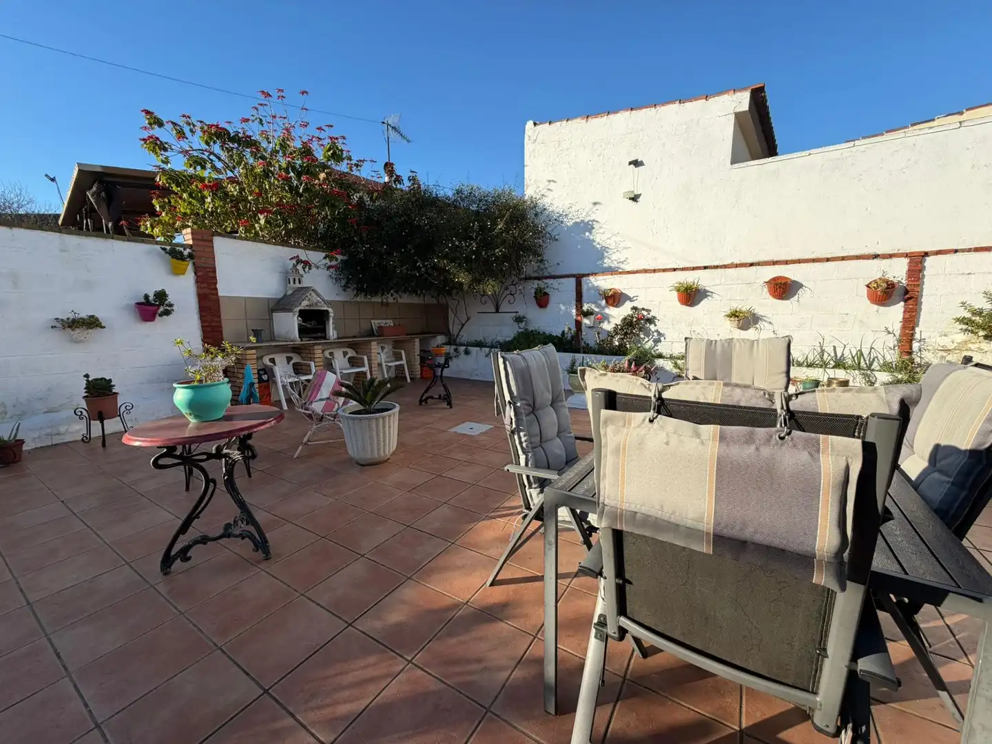 Terraza de Casa o chalet en venta en Chiclana de la Frontera con Jardín privado, Piscina y Amueblado