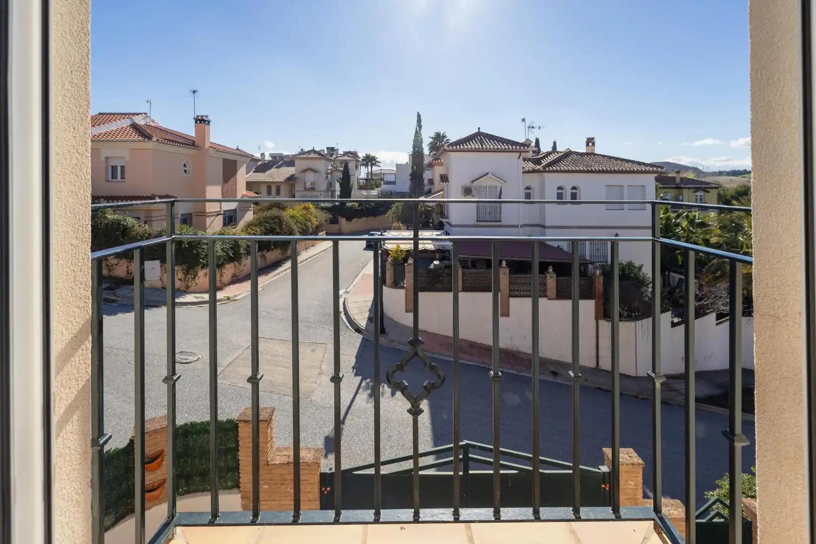 Vista exterior de Casa o xalet en venda en Alhendín amb Calefacció, Jardí privat i Terrassa