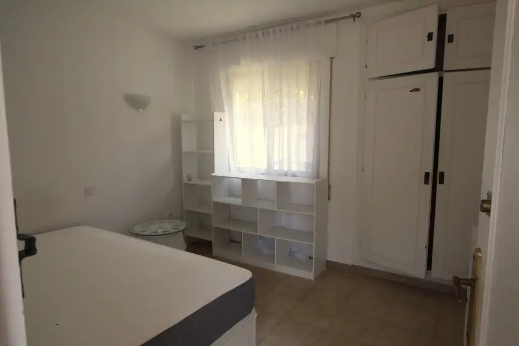 Dormitori de Casa o xalet en venda en Marbella amb Aire condicionat, Jardí privat i Terrassa