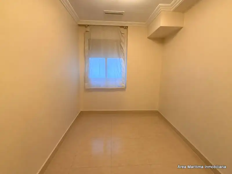 Habitación de Piso de alquiler en Valencia con Aire acondicionado, Calefacción y Horno