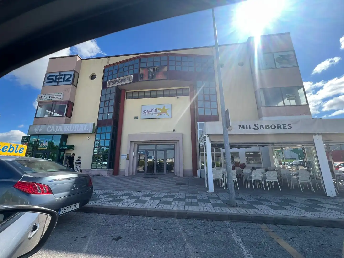 Local comercial en venda a Avenida de Londres 1