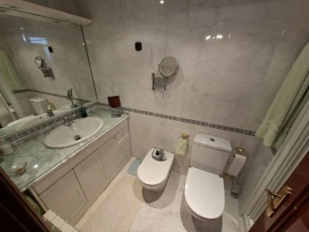 Bathroom of Flat for sale in Durango  with Heating, Storage room and Furnished