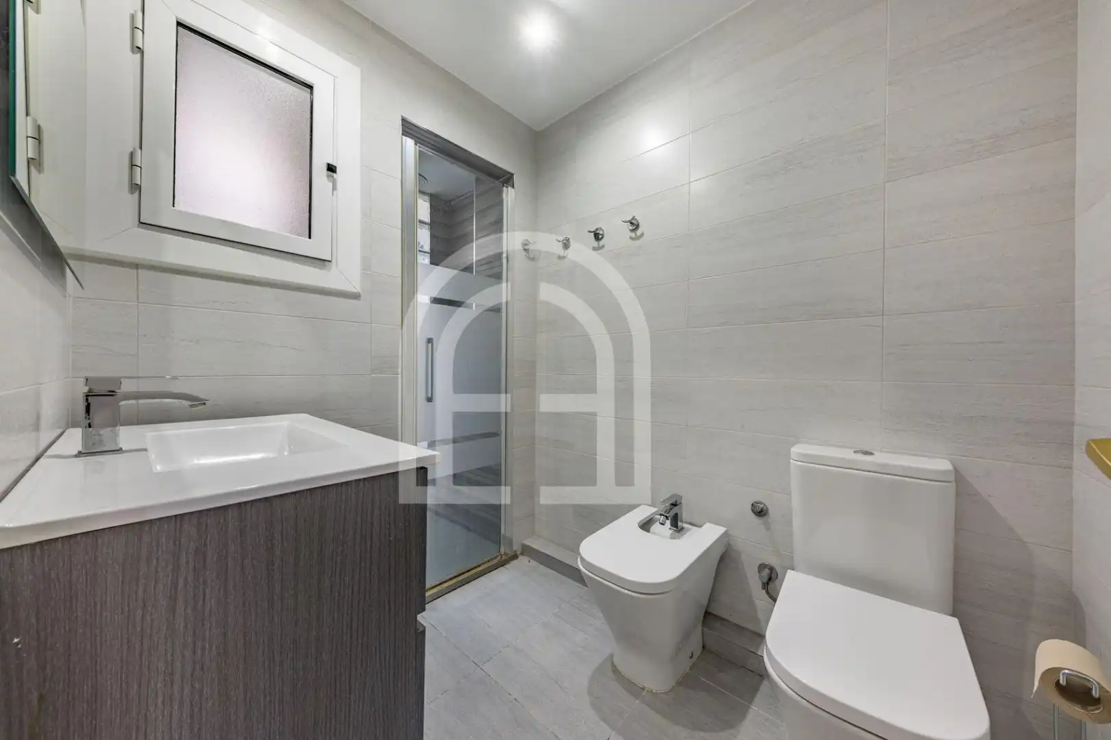 Bathroom of Flat for sale in Terrassa