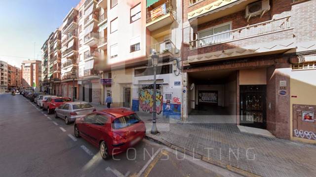 Local comercial en Alquiler en Carrer de Francisco Moreno Usedo en Nou Moles