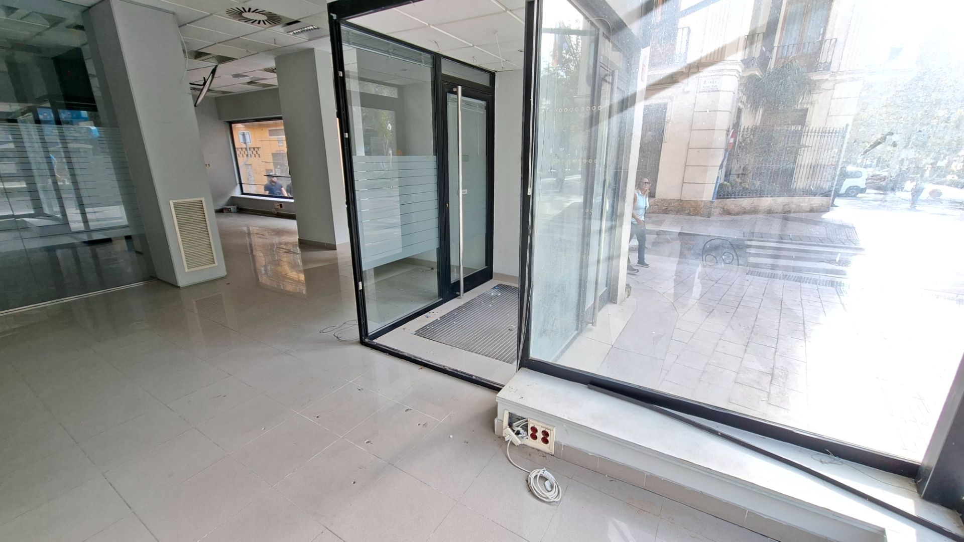 Local en venda en Alicante / Alacant amb Aire condicionat