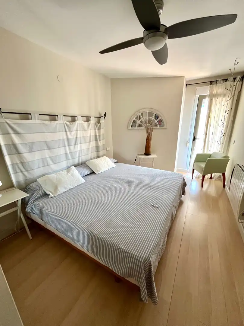 Habitación de Piso de alquiler en Marbella con Aire acondicionado, Calefacción y Parquet