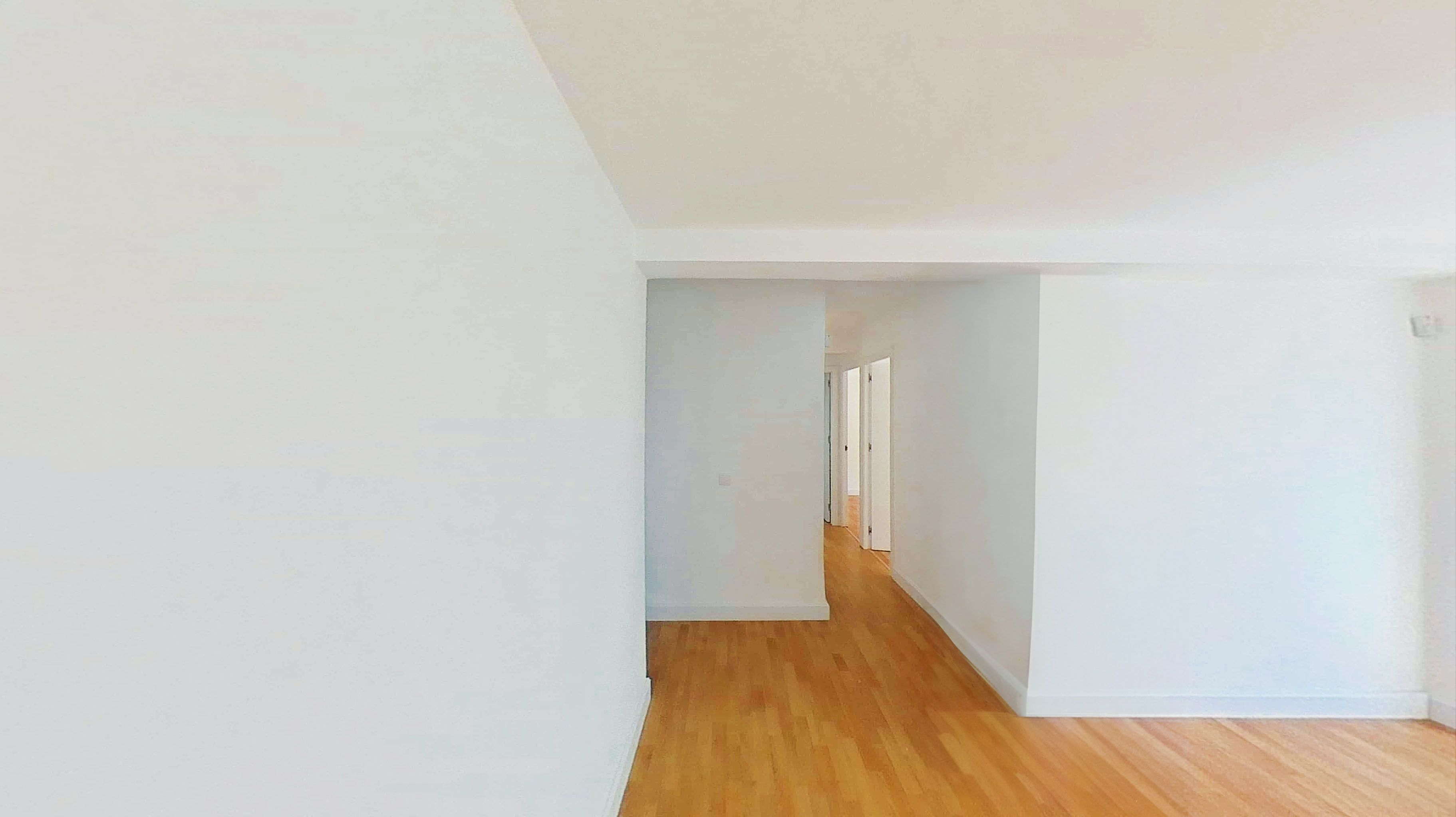Flat for sale in  Valencia Capital  with Heating and Oven
