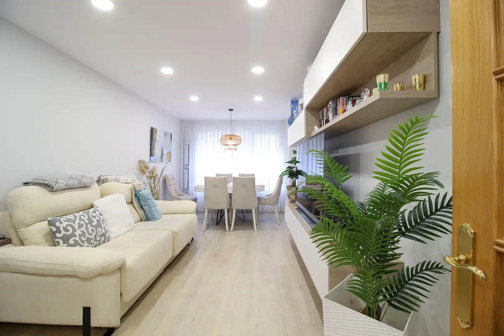Flat with lift for sale in Calle Alonso 3