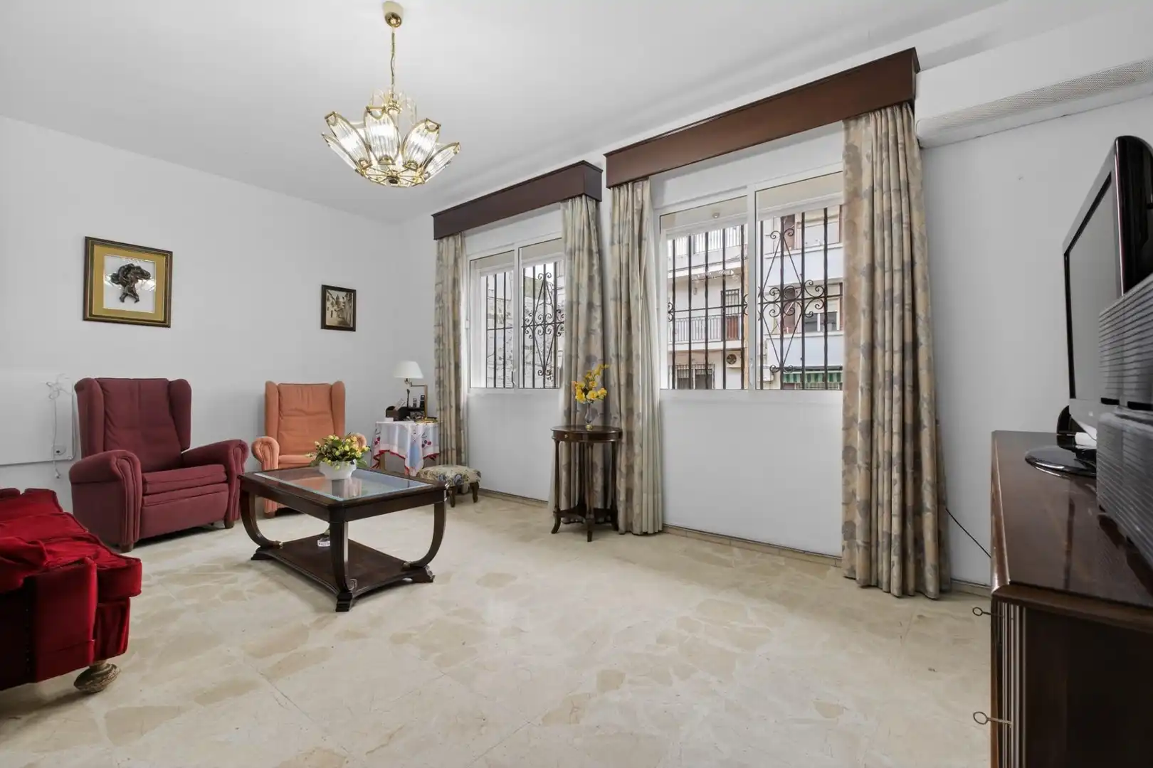 Living room of Houses for sale in Sevilla  with Air Conditioner, Terrace and Balcony
