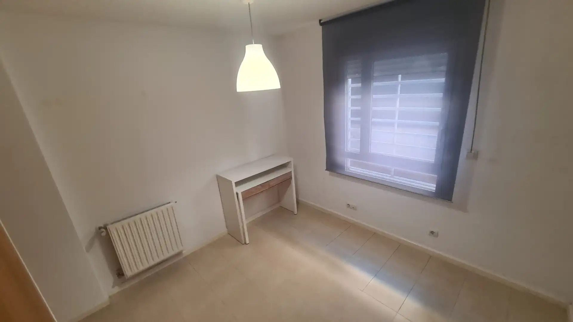 Habitación de Casa adosada de alquiler en Ensanche