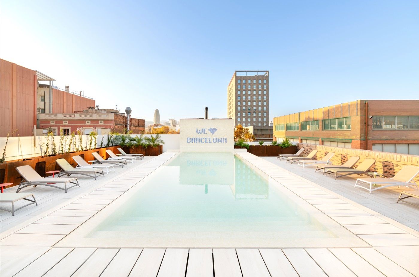 Swimming pool of Loft to rent in  Barcelona Capital  with Air Conditioner, Heating and Parquet flooring