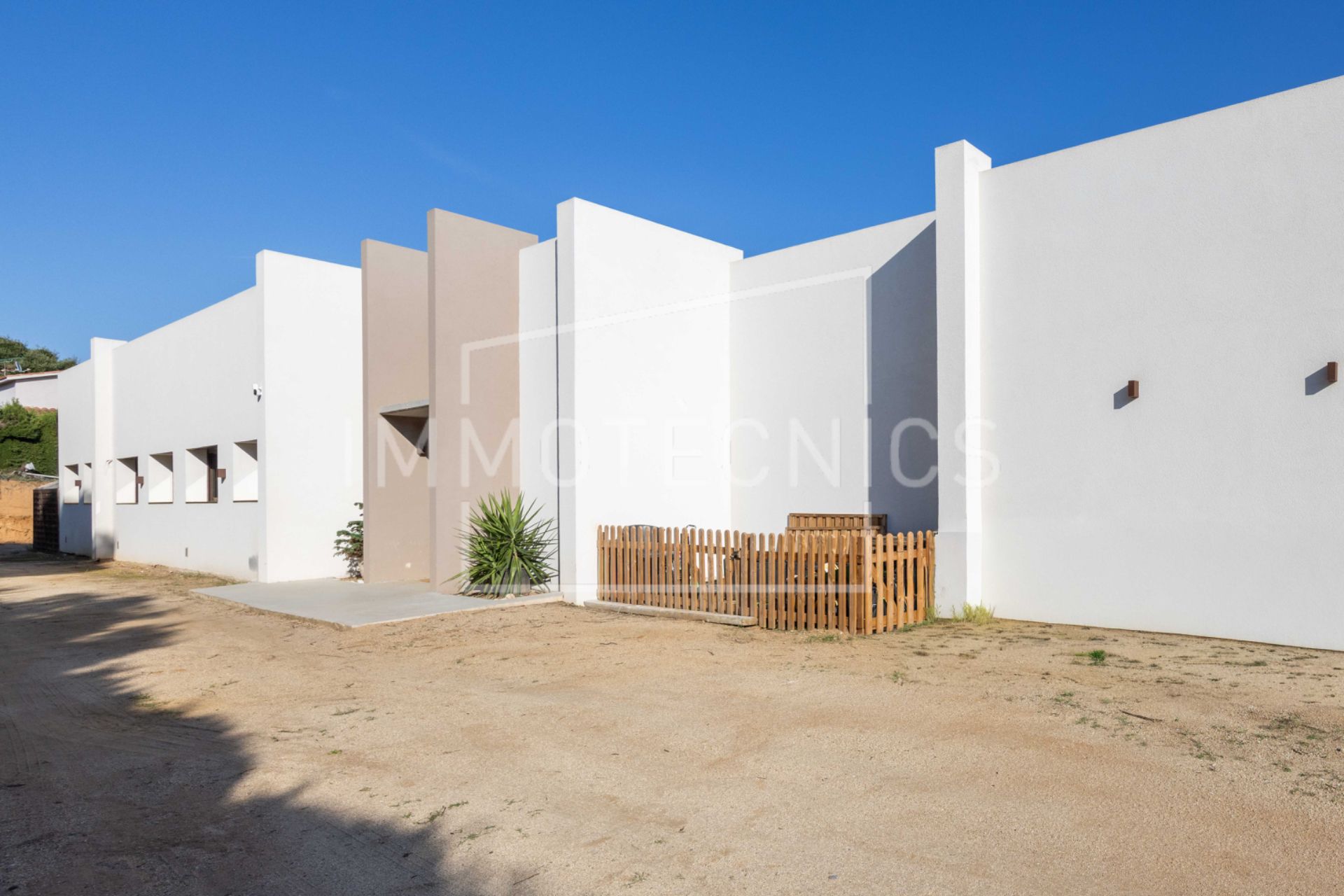 Vista exterior de Casa o xalet en venda en Vilanova del Vallès amb Aire condicionat, Calefacció i Terrassa