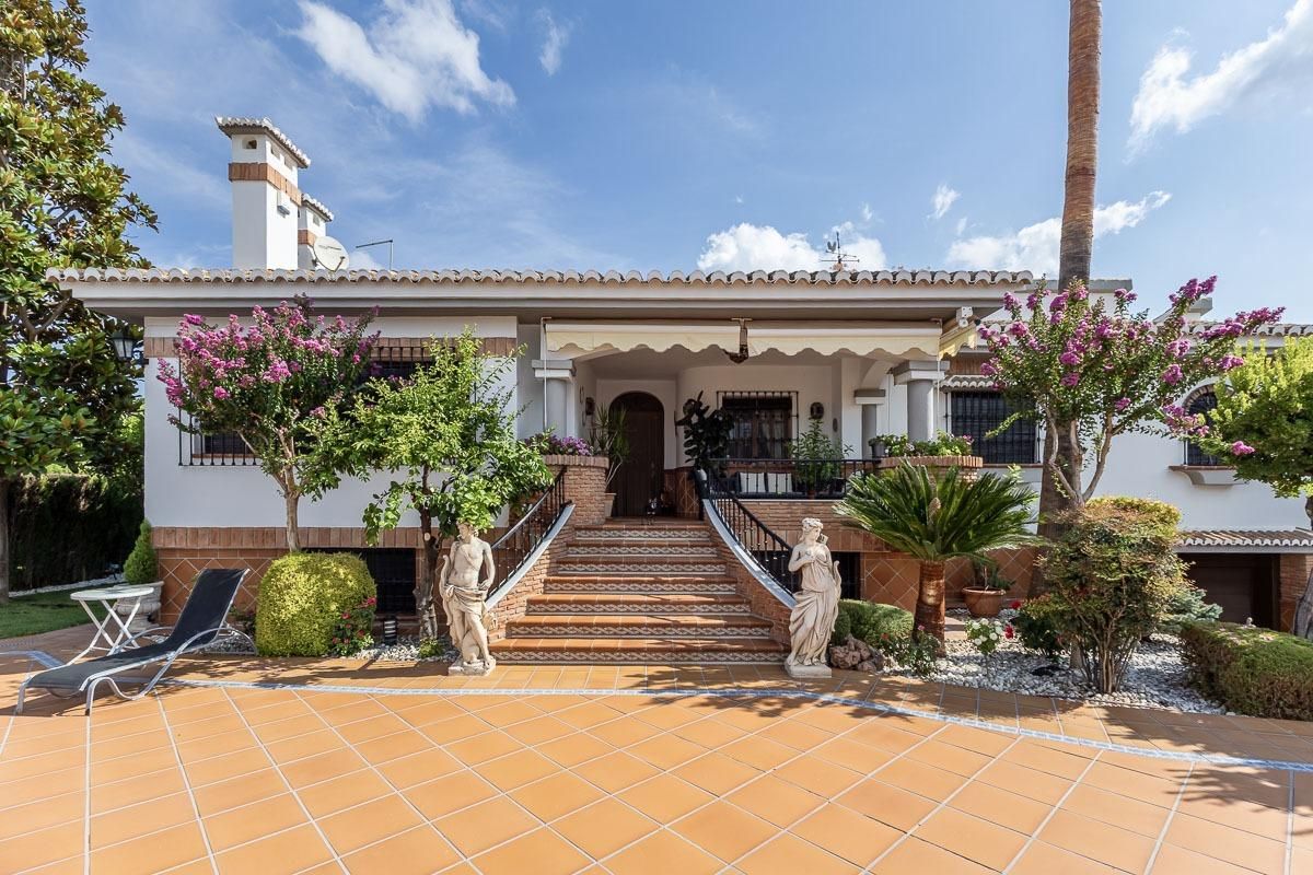Exterior view of House or chalet for sale in Monachil  with Heating, Private garden and Swimming Pool