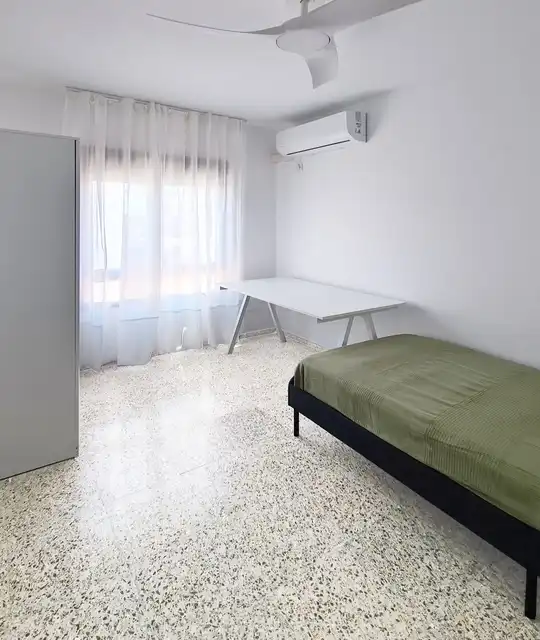 Habitación de Piso de alquiler en Córdoba con Aire acondicionado, Calefacción y Amueblado
