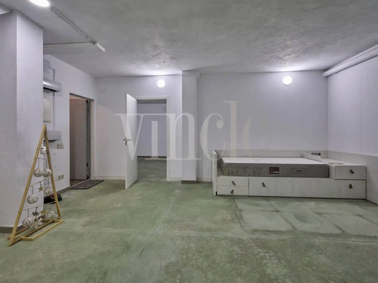 Casa adosada en venda en Alp amb Calefacció, Jardí privat i Parquet