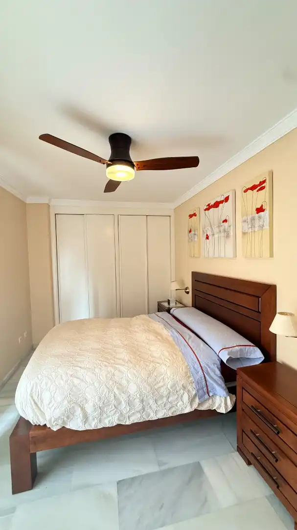 Habitación de Piso en venta en Marbella con Terraza, Amueblado y Horno