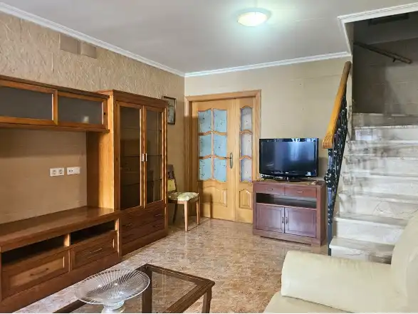 Casa pareada en venta en Carrer Camí Real