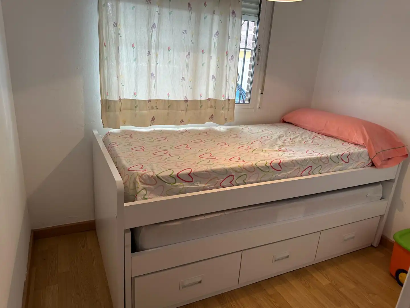 Habitación de Casa adosada en venta en Pilar de la Horadada con Calefacción, Jardín privado y Trastero