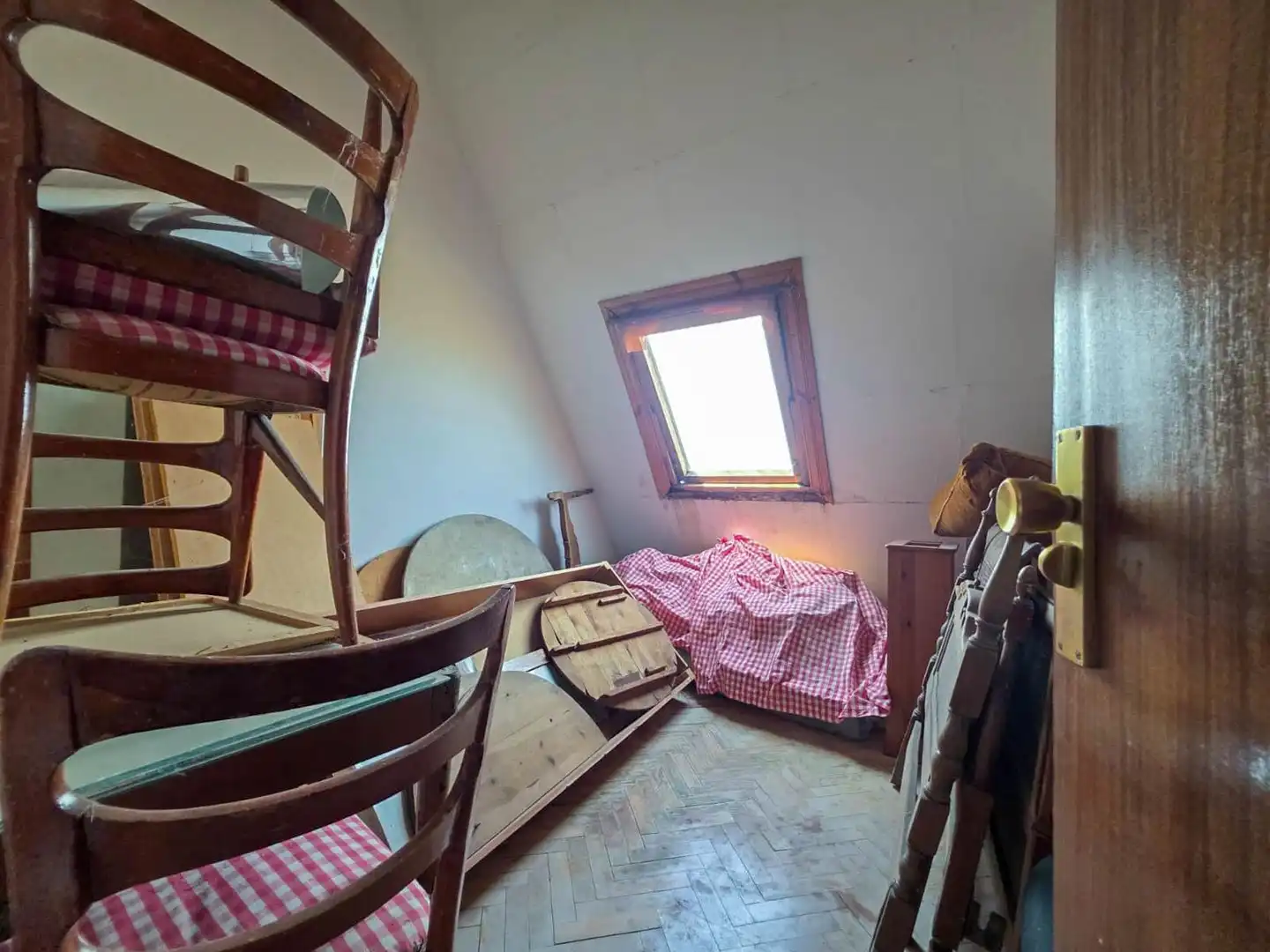 Bedroom of Houses for sale in Valdenuño Fernández