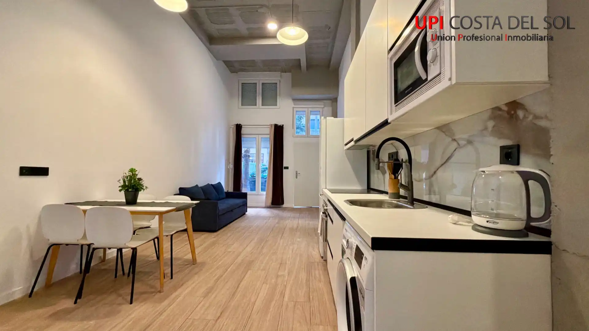 Cocina de Apartamento en venta en Torremolinos con Aire acondicionado, Calefacción y Horno