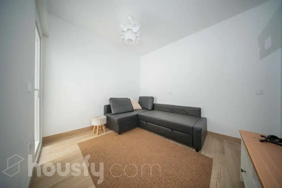 Flat with lift for sale in Calle Aguila .