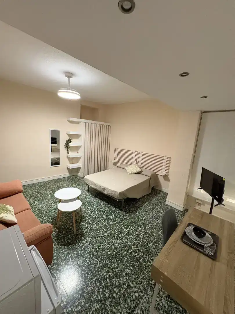 Habitación de Piso para compartir en Alzira con Aire acondicionado y Amueblado