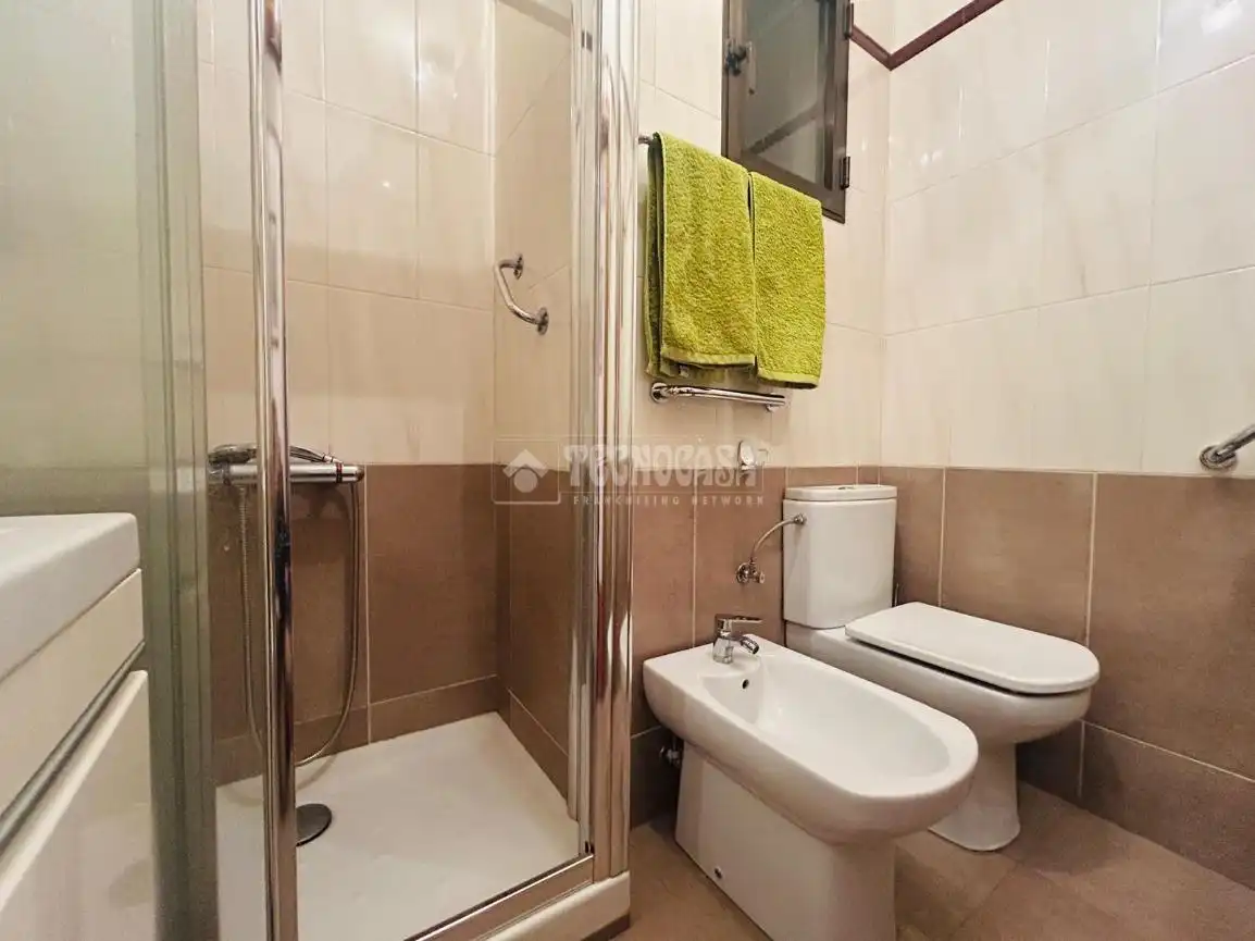 Bathroom of Flat for sale in Bilbao   with Heating and Terrace