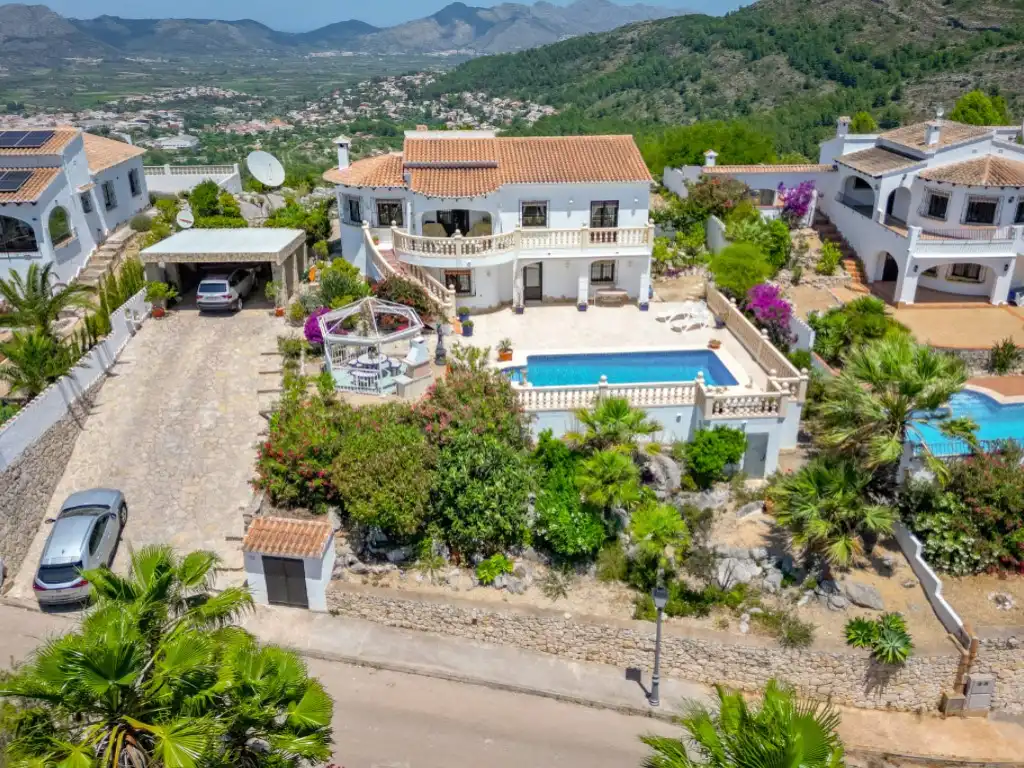 Vista exterior de Casa o xalet en venda en Murla amb Aire condicionat, Calefacció i Jardí privat