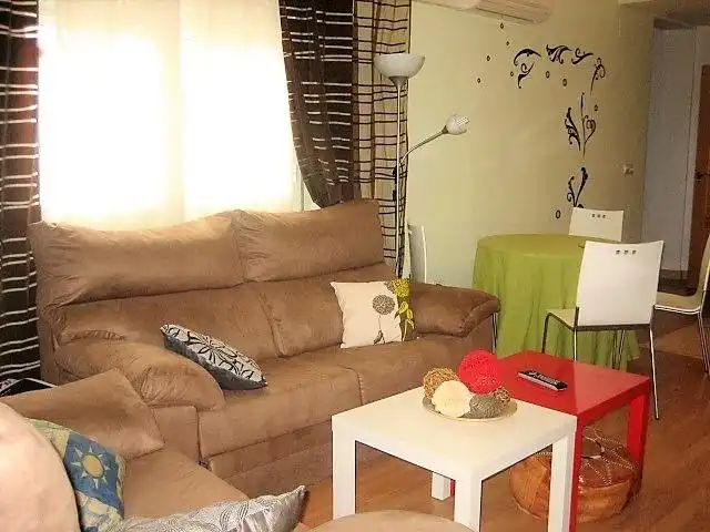 Wohnzimmer von Wohnung zur Miete in Granada mit Möbliert
