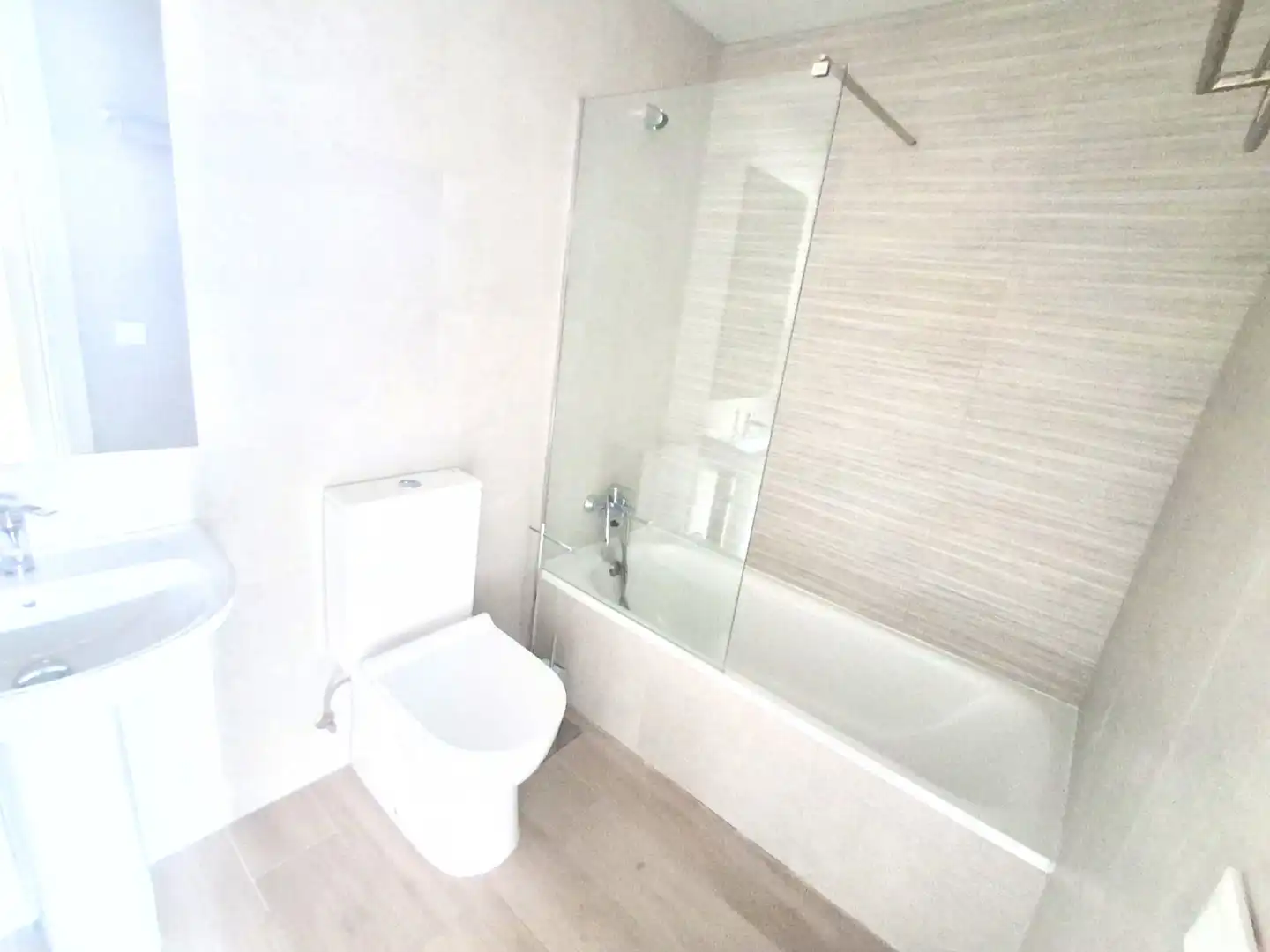 Badezimmer von Wohnung zur Miete in Tres Cantos mit Heizung, Terrasse und Abstellraum
