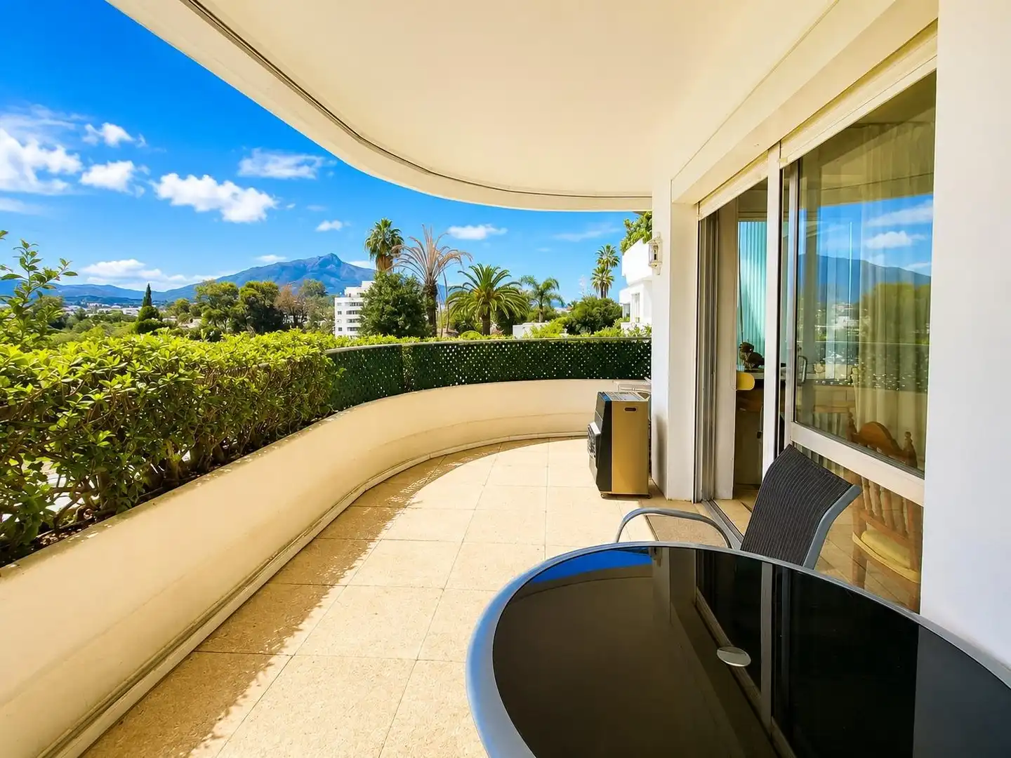 Terrassa de Apartament en venda en Marbella amb Jardí privat, Terrassa i Traster