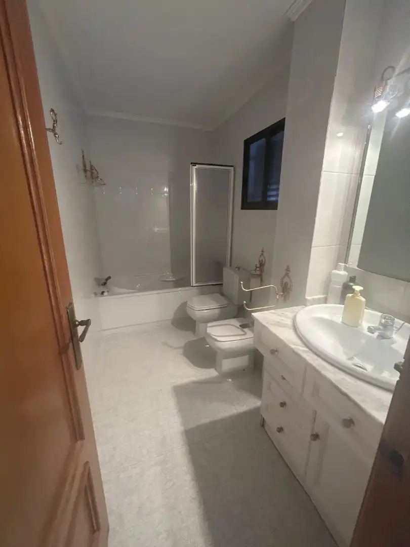 Badezimmer von Haus oder Chalet zum Verkauf in Sueca mit Klimaanlage, Heizung und Terrasse