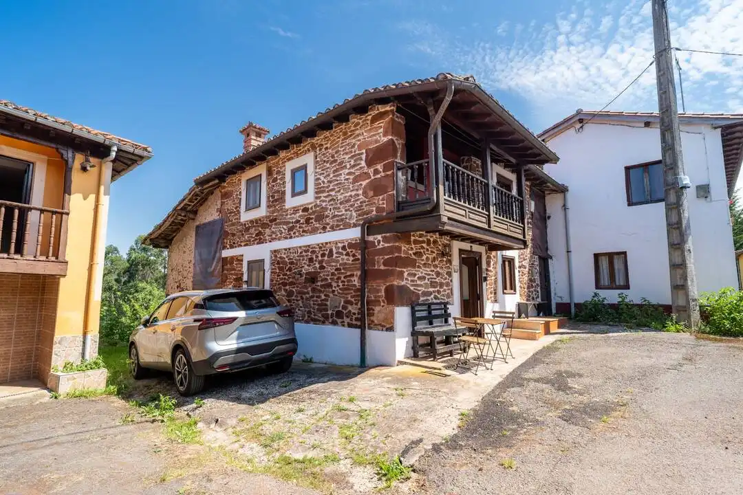Vista exterior de Casa o xalet de lloguer en Villaviciosa amb Calefacció, Jardí privat i Terrassa