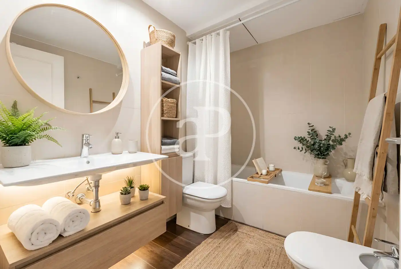 Badezimmer von Wohnung zum Verkauf in La Moraleja mit Klimaanlage, Heizung und Privatgarten