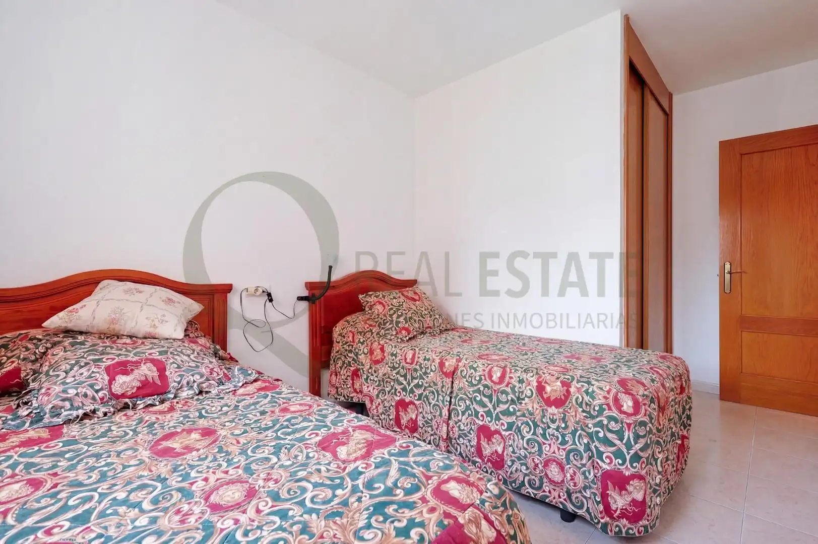 Habitación de Piso en venta en Alicante / Alacant con Aire acondicionado, Calefacción y Terraza