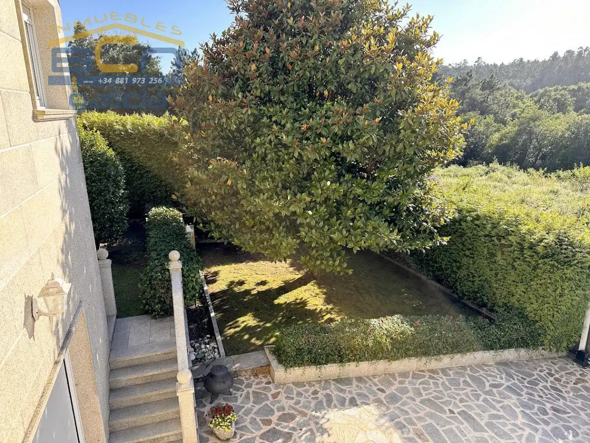 Jardí de Casa o xalet en venda en Santiago de Compostela  amb Calefacció, Jardí privat i Piscina