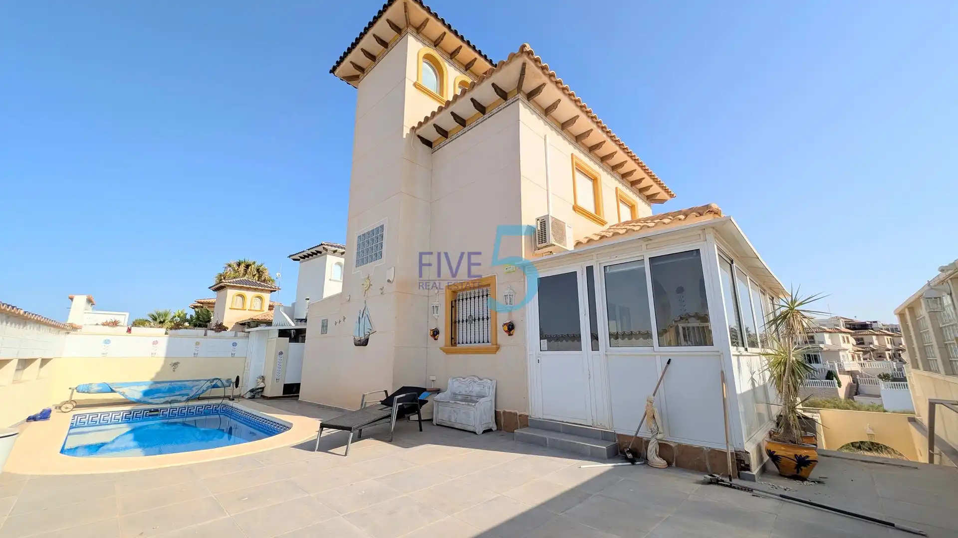 Casa amb terrassa en venda a Orihuela Costa